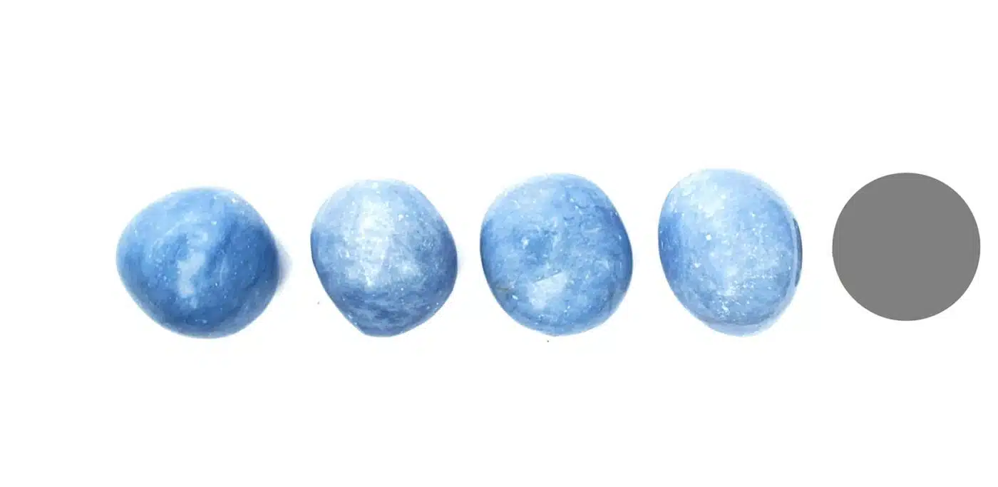 Kraftstein Angelit - Trommelstein Glücksstein Handstein Handschmeichler