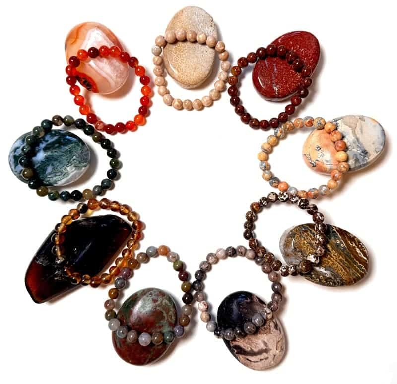 Armbänder aus Kraftsteinen
