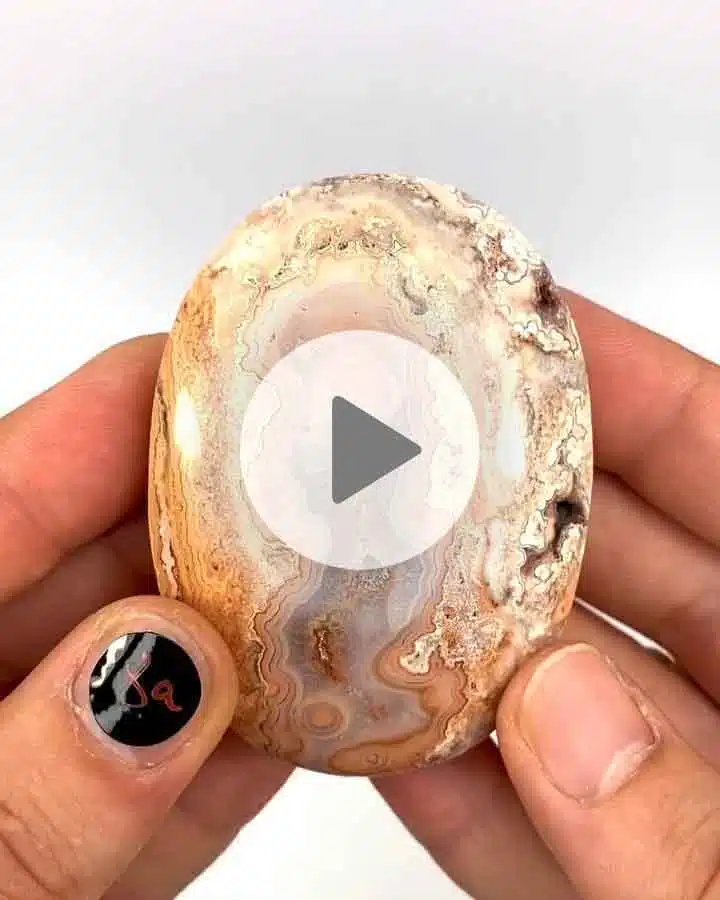 Buntgebaenderter-Achat-Handschmeichler-8a