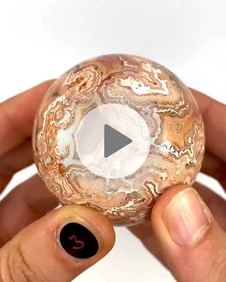 Buntgebaenderter-Achat-Kugel-3