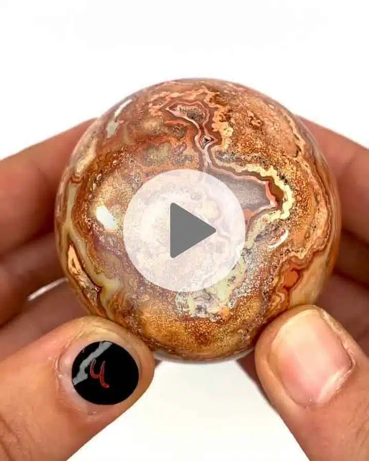 Buntgebaenderter-Achat-Kugel-4