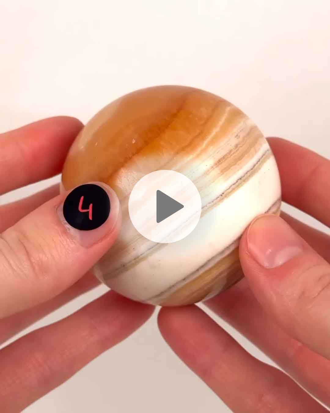 Einzelstueck-Gebaenderter-Orangencalcit-Kugel-4