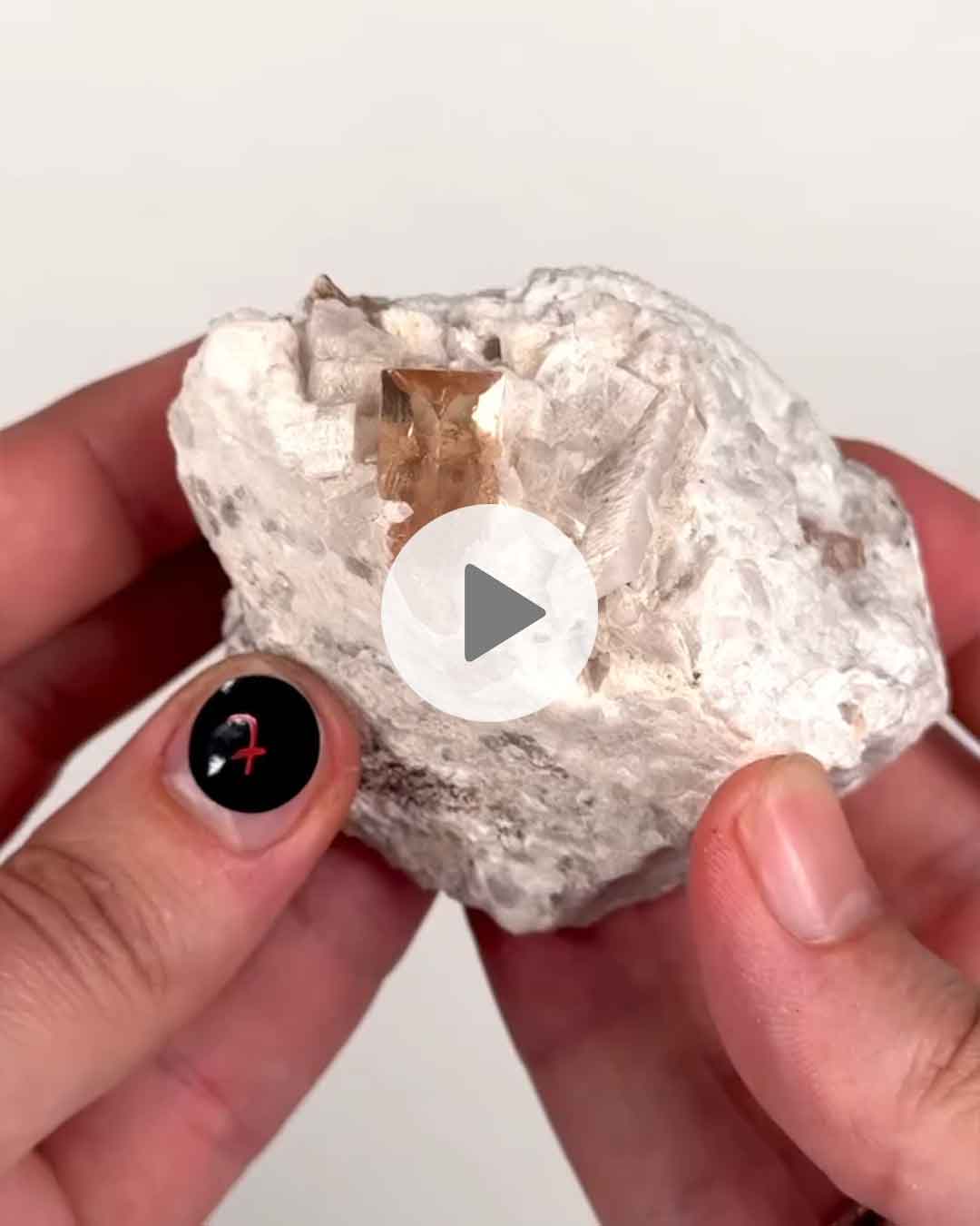 Einzelstueck-Topas-in-Matrix-7