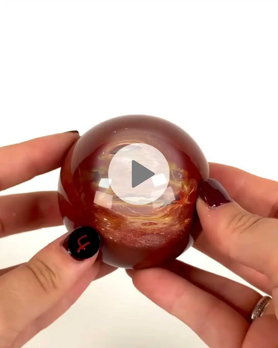 Einzelstueck-Versteinertes-Holz-Kugel-4