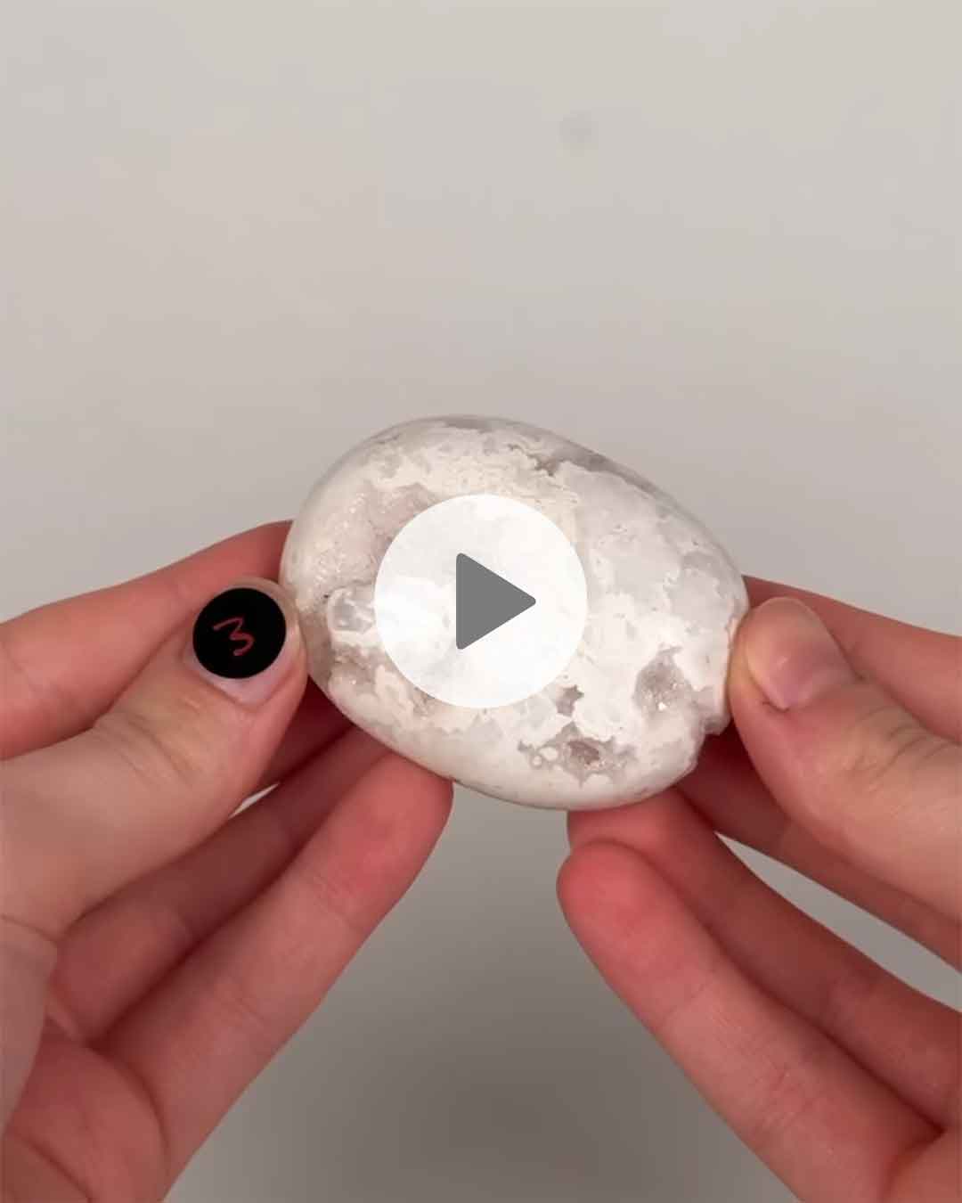 Einzelstueck-weisser-Crazy-Lace-Achat-Handschmeichler-3