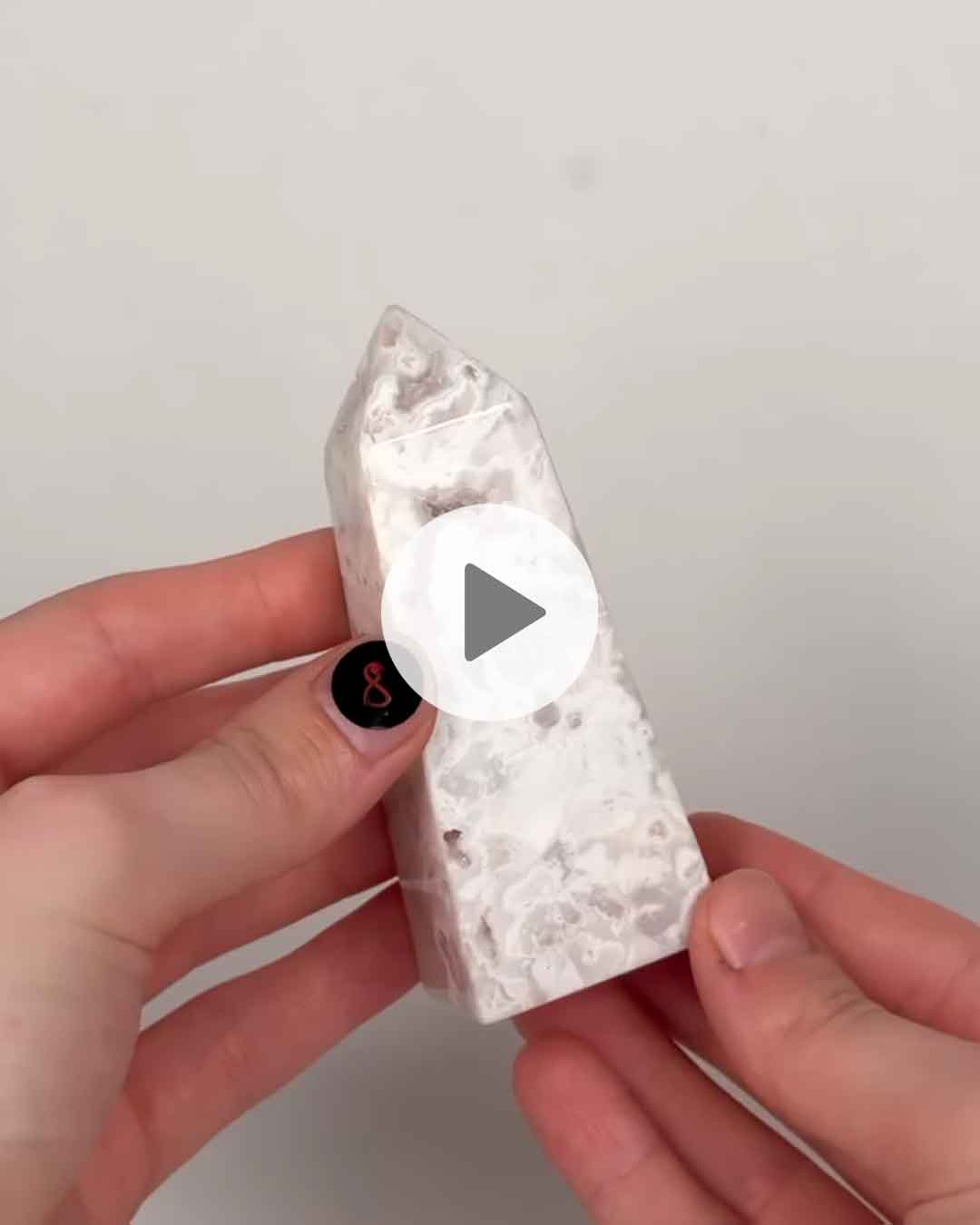 Einzelstueck-weisser-Crazy-Lace-Achat-Turm-8