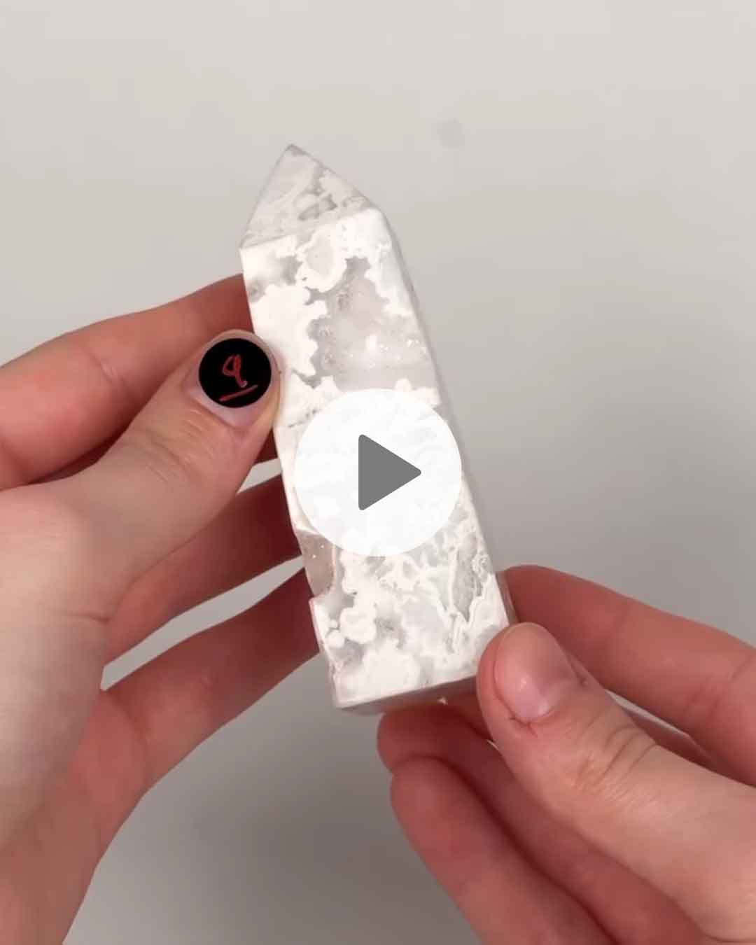 Einzelstueck-weisser-Crazy-Lace-Achat-Turm-9