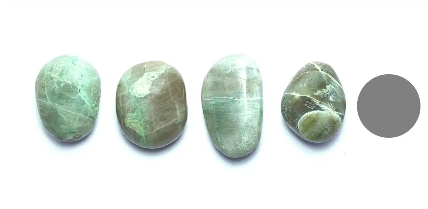 Kraftstein Grüner Mondstein - Trommelstein Glücksstein Handstein Handschmeichler