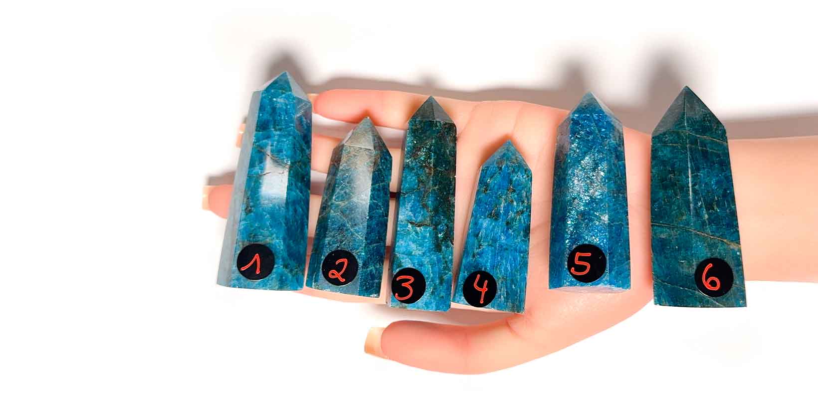 Kraftstein-Turm Blauer Apatit