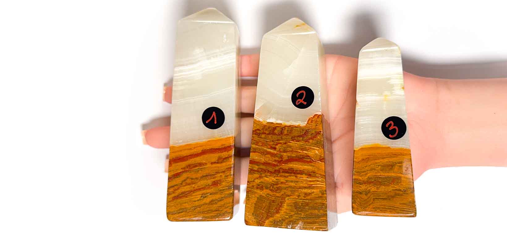 Kraftstein-Turm Schnee-Calcit mit Aragonit