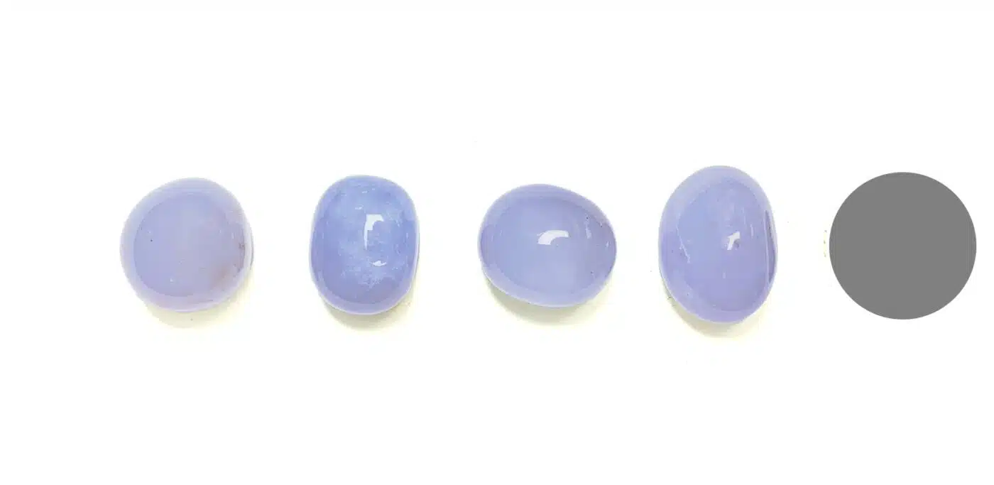 Kraftstein Blauer Chalcedon - Trommelstein Glücksstein Handstein Handschmeichler