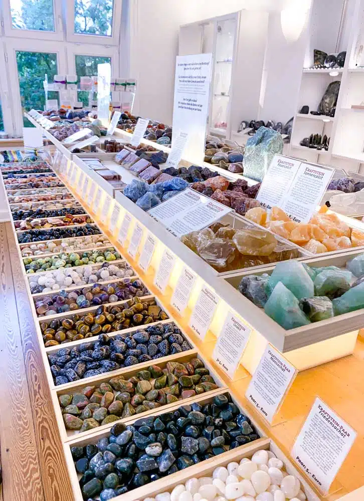 Einblick in den KRAFTSTEINRAUM