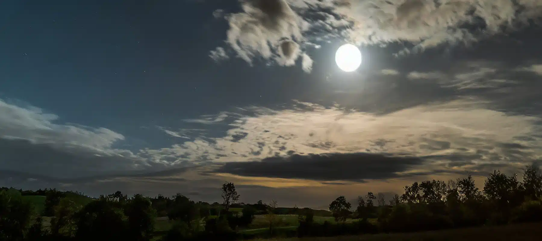 Launig-Mond - Vollmond im April