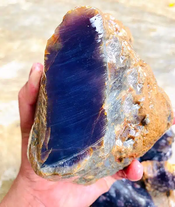 Lavendel-Chalcedon, roh