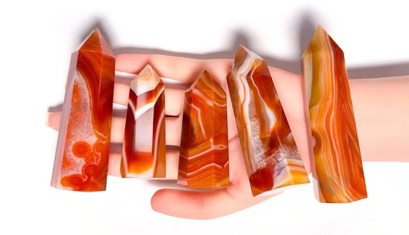 Kraftstein-Formen: Spitzen und Türme